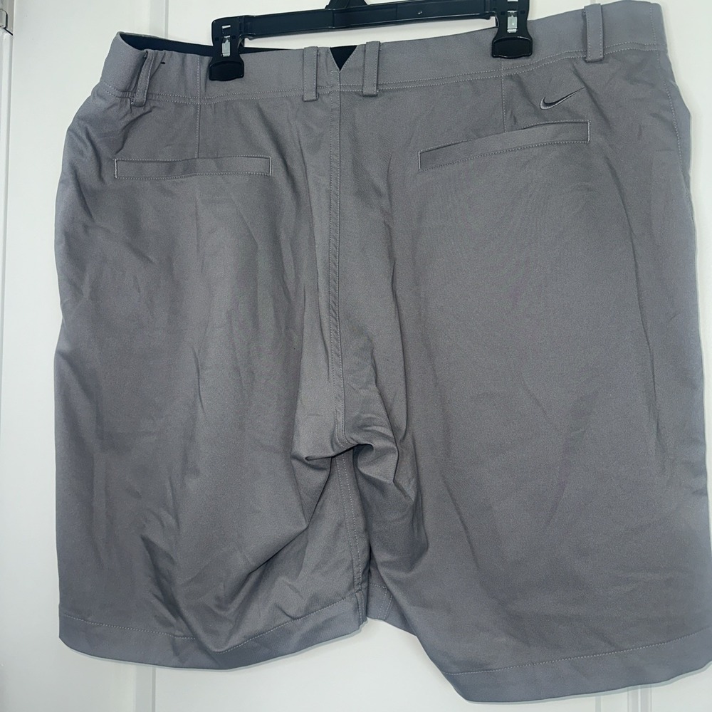 Nike Golf Shorts Standard Dri-Fit Gray Pockets Stretch Men's Size 42 - Picture 2 of 9